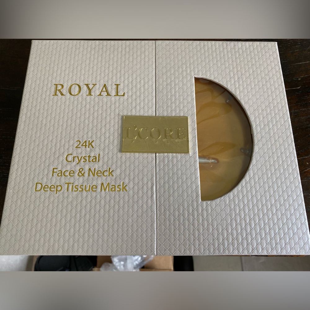 24k Gold Deep Tissue Mask (12 pieces). Great for bridal party or personal spa.
